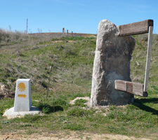 S�mbolo referente al Camino de Santiago Situado al inicio del termino municipal a su paso por el Camino de Santiago.
