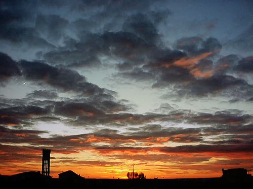 Maravillosa puesta de sol en Morales del Vino.